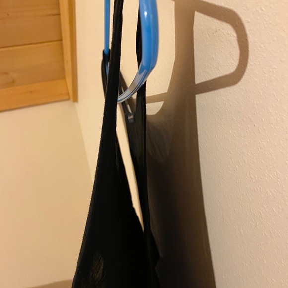 Brandy Melville Open side Tank - Picture 2 of 3